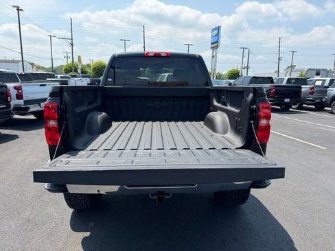 Used 2017 Chevrolet Silverado 1500 LT w/ All Star Edition AWD/4WD image 8