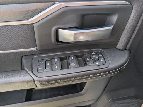 Used 2025 RAM 2500 Big Horn AWD/4WD image 19