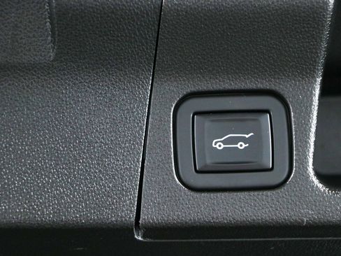 Used 2023 GMC Acadia AT4 w/ Technology Package AWD/4WD image 33