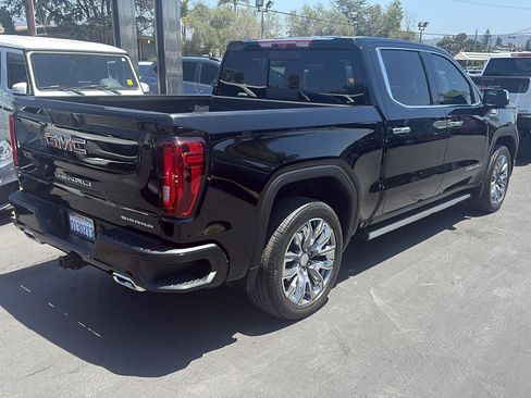 Used 2023 GMC Sierra 1500 Denali w/ Denali Reserve Package AWD/4WD image 6