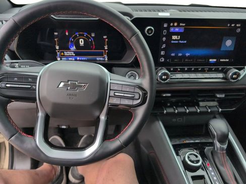 Used 2023 Chevrolet Colorado Z71 w/ Z71 Convenience Package 2 image 10