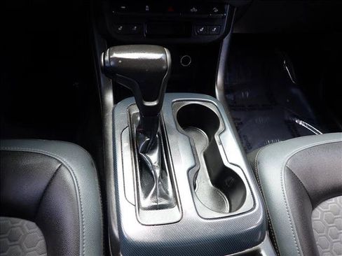 Used 2017 Chevrolet Colorado Z71 AWD/4WD image 21