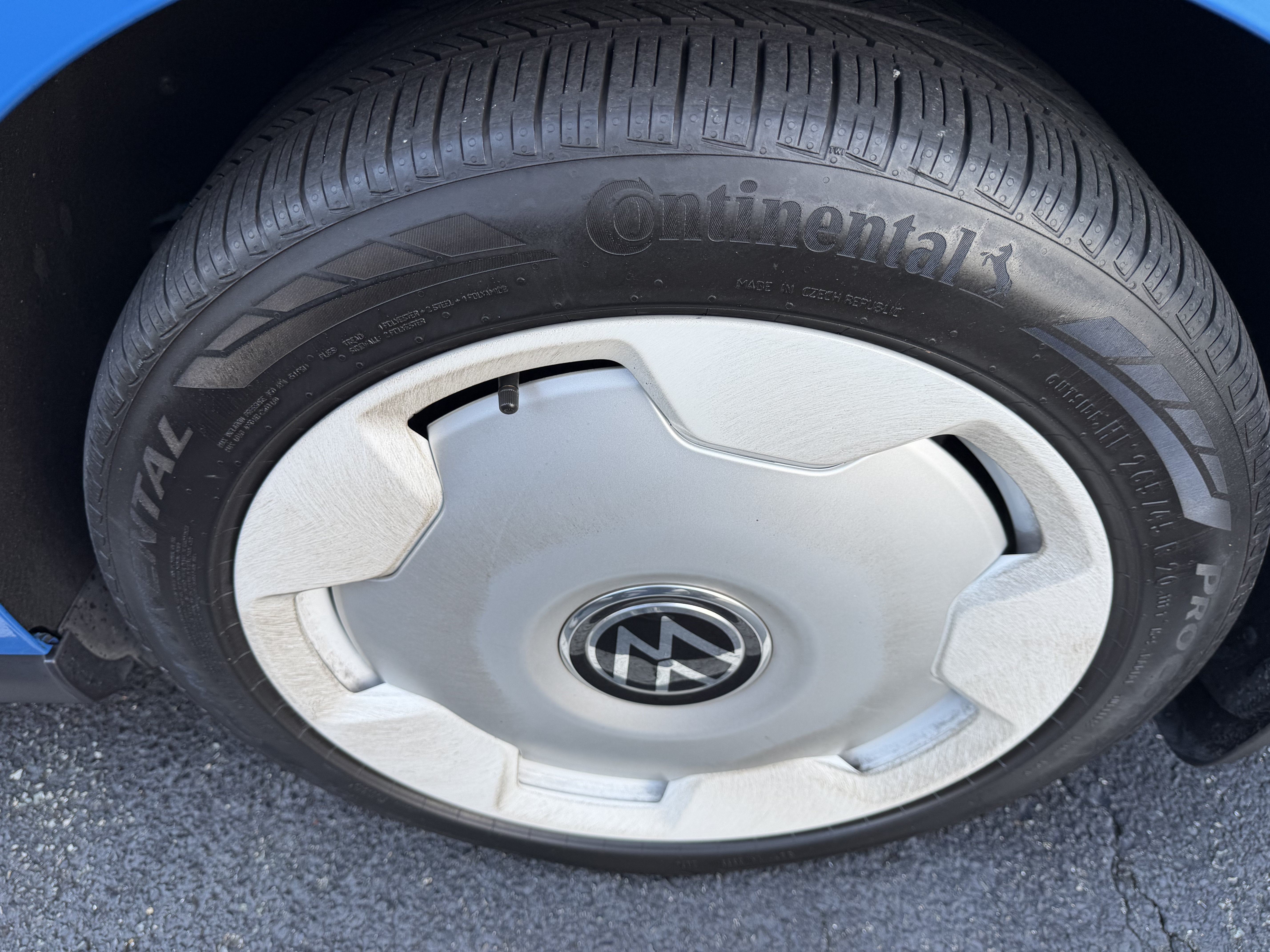Used 2025 Volkswagen ID. Buzz 1st Edition AWD/4WD image 46