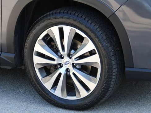 Used 2019 Subaru Ascent Touring AWD/4WD image 13