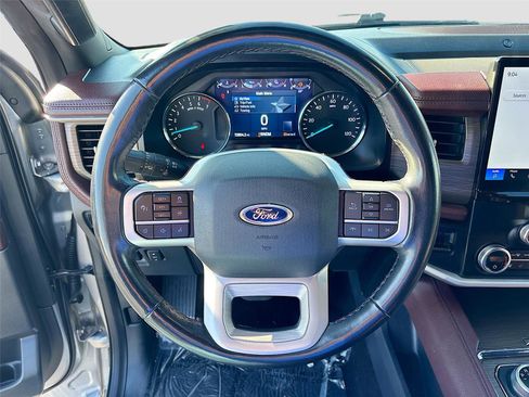Used 2023 Ford Expedition Max Limited image 13