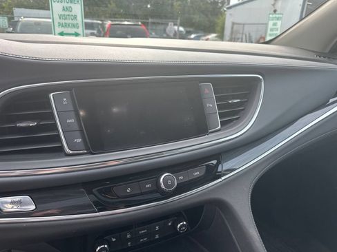 Used 2018 Buick Enclave Essence w/ Trailering Package AWD/4WD image 10