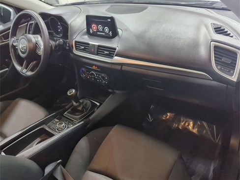 Used 2017 MAZDA MAZDA3 Sport image 25