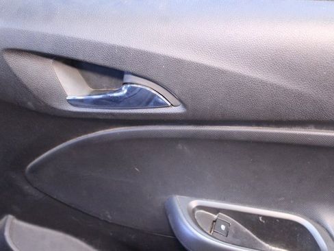 Used 2016 Chevrolet Cruze LS image 12