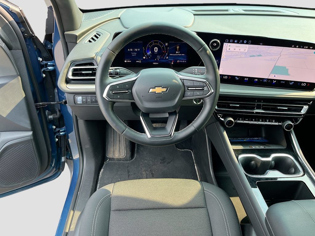 Used 2026 Chevrolet Traverse LT w/ Driver Confidence Package AWD/4WD image 22