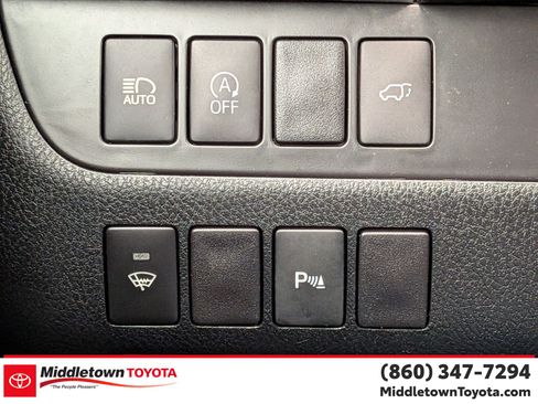 Used 2019 Toyota Highlander Limited AWD/4WD image 18