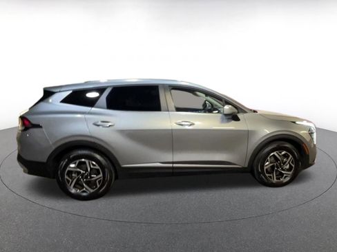 Used 2025 Kia Sportage LX image 16