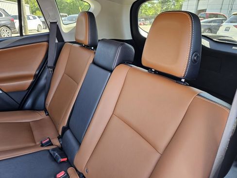 Used 2018 Toyota RAV4 Limited image 33