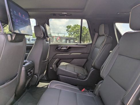 Used 2026 Chevrolet Tahoe Premier AWD/4WD image 14