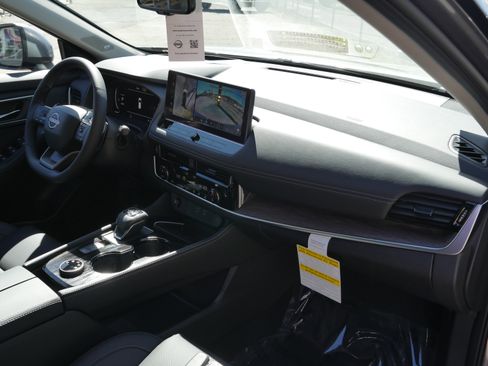 New 2026 Nissan Rogue Platinum w/ Platinum Premium Package AWD/4WD image 24
