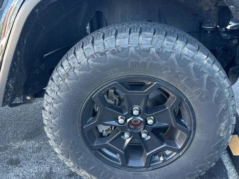 Used 2021 Jeep Gladiator Sport AWD/4WD image 14