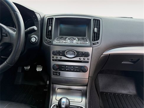 Used 2011 INFINITI G37 Sport image 11