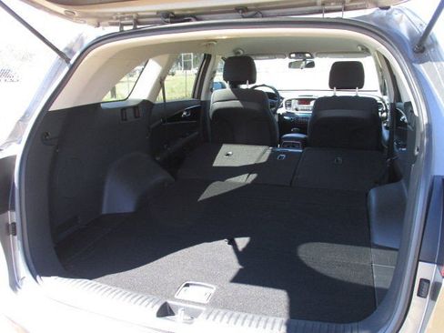 Used 2017 Kia Sorento LX w/ LX Convenience Package image 11