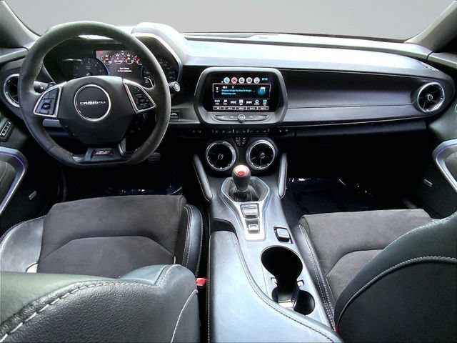 Used 2018 Chevrolet Camaro SS RWD image 15