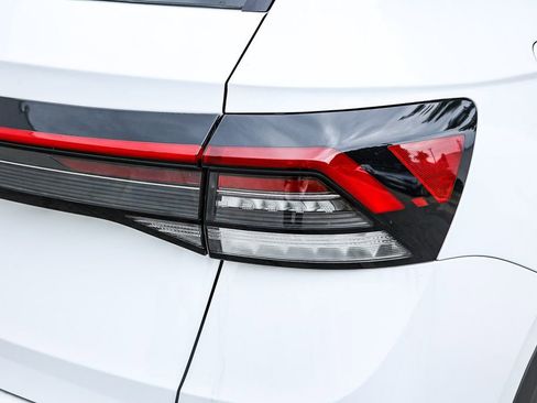 New 2026 Volkswagen Taos S image 11