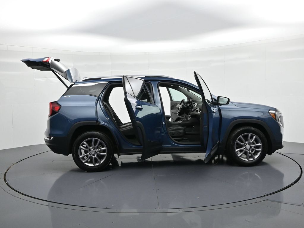 Used 2024 GMC Terrain SLT FWD image 22