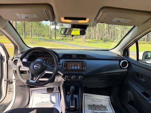 Used 2024 Nissan Versa SV FWD image 14