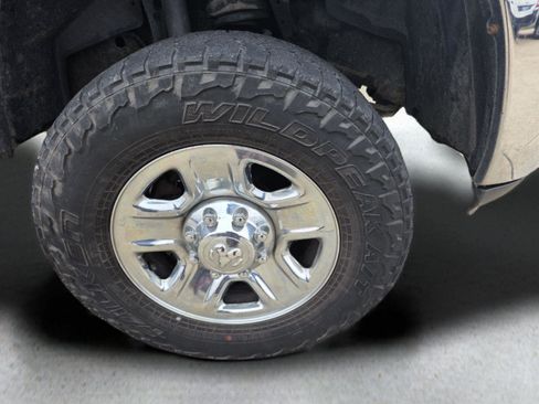 Used 2018 RAM 2500 SLT image 33