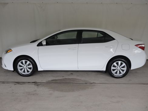 Used 2016 Toyota Corolla LE FWD image 22