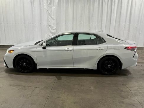 Certified 2022 Toyota Camry XSE FWD image 7