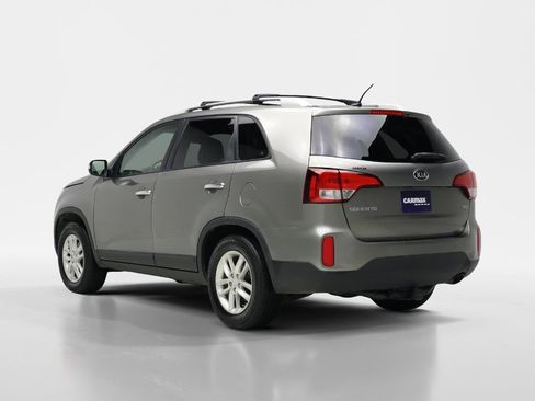 Used 2015 Kia Sorento LX image 6