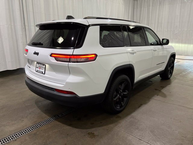 Used 2022 Jeep Grand Cherokee L Laredo AWD/4WD image 5