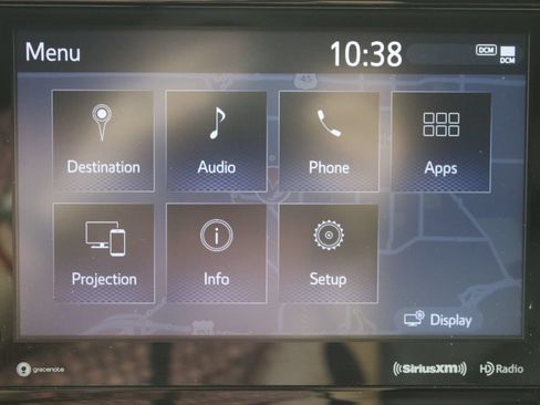 Used 2021 Toyota Highlander XLE AWD/4WD image 24