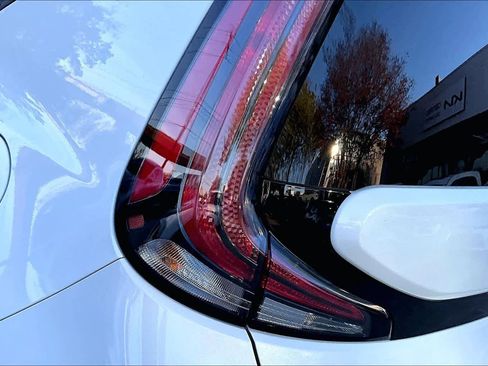 Certified 2023 Kia Soul EX image 27