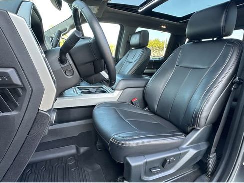 Used 2020 Ford F350 Lariat w/ Lariat Ultimate Package AWD/4WD image 16