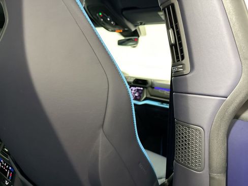 Used 2025 Lamborghini Urus SE image 73