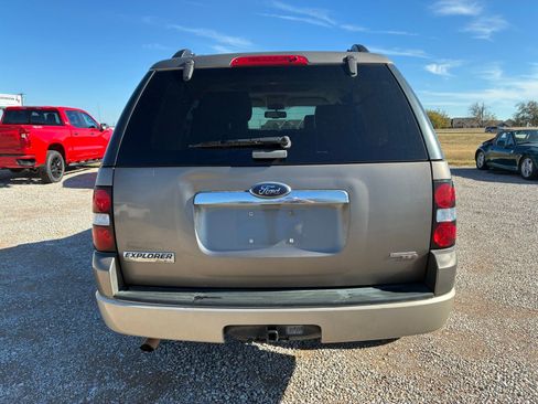 Used 2006 Ford Explorer Eddie Bauer image 7