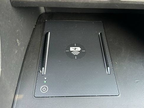 Used 2025 Honda Pilot Black Edition image 34