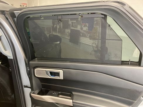 Used 2023 Ford Explorer Limited w/ Equipment Group 301A AWD/4WD image 7