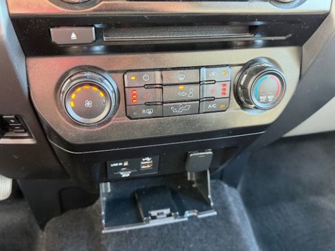 Used 2015 Ford F150 XLT w/ Equipment Group 302A Luxury AWD/4WD image 11