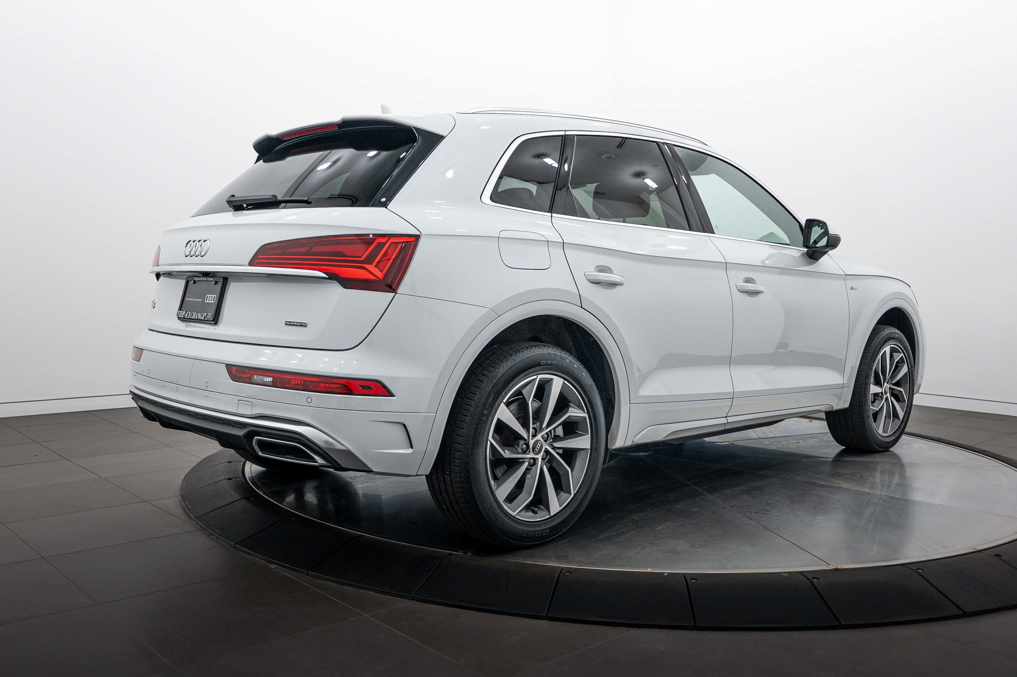 Certified 2023 Audi Q5 2.0T Premium Plus w/ Premium Plus Package AWD/4WD image 4