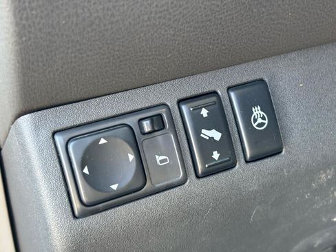 Used 2010 Nissan Pathfinder LE w/ Navigation Pkg AWD/4WD image 18