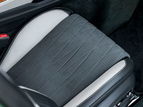 Certified 2023 Bentley Flying Spur S V8 AWD/4WD image 36
