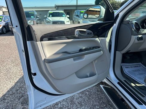 Used 2016 Buick Enclave Leather w/ Trailering Package FWD image 11