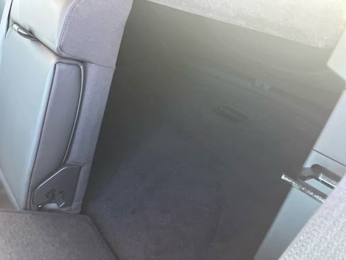 Certified 2025 Buick Encore GX Avenir image 35