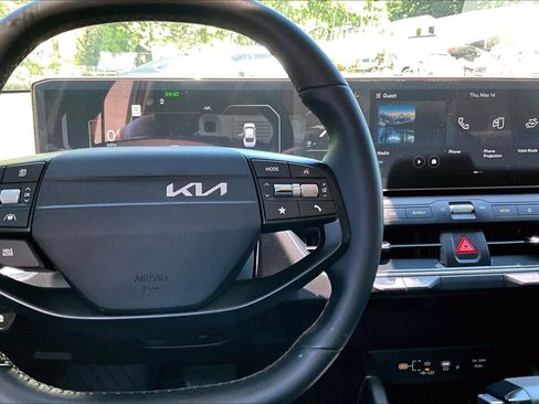 Used 2025 Kia K4 EX FWD image 24