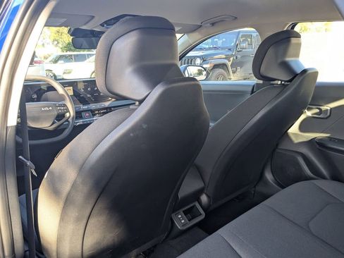 Used 2025 Kia K4 LXS image 22