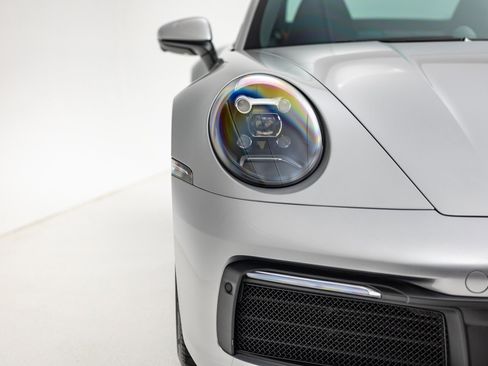 Used 2020 Porsche 911 Carrera image 6