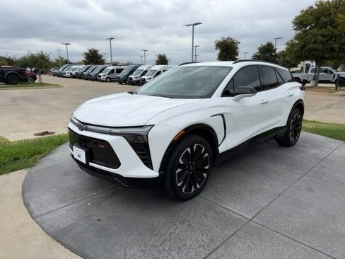 Used 2024 Chevrolet Blazer EV RS AWD/4WD image 3