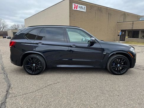 Used 2018 BMW X5 M AWD/4WD image 11