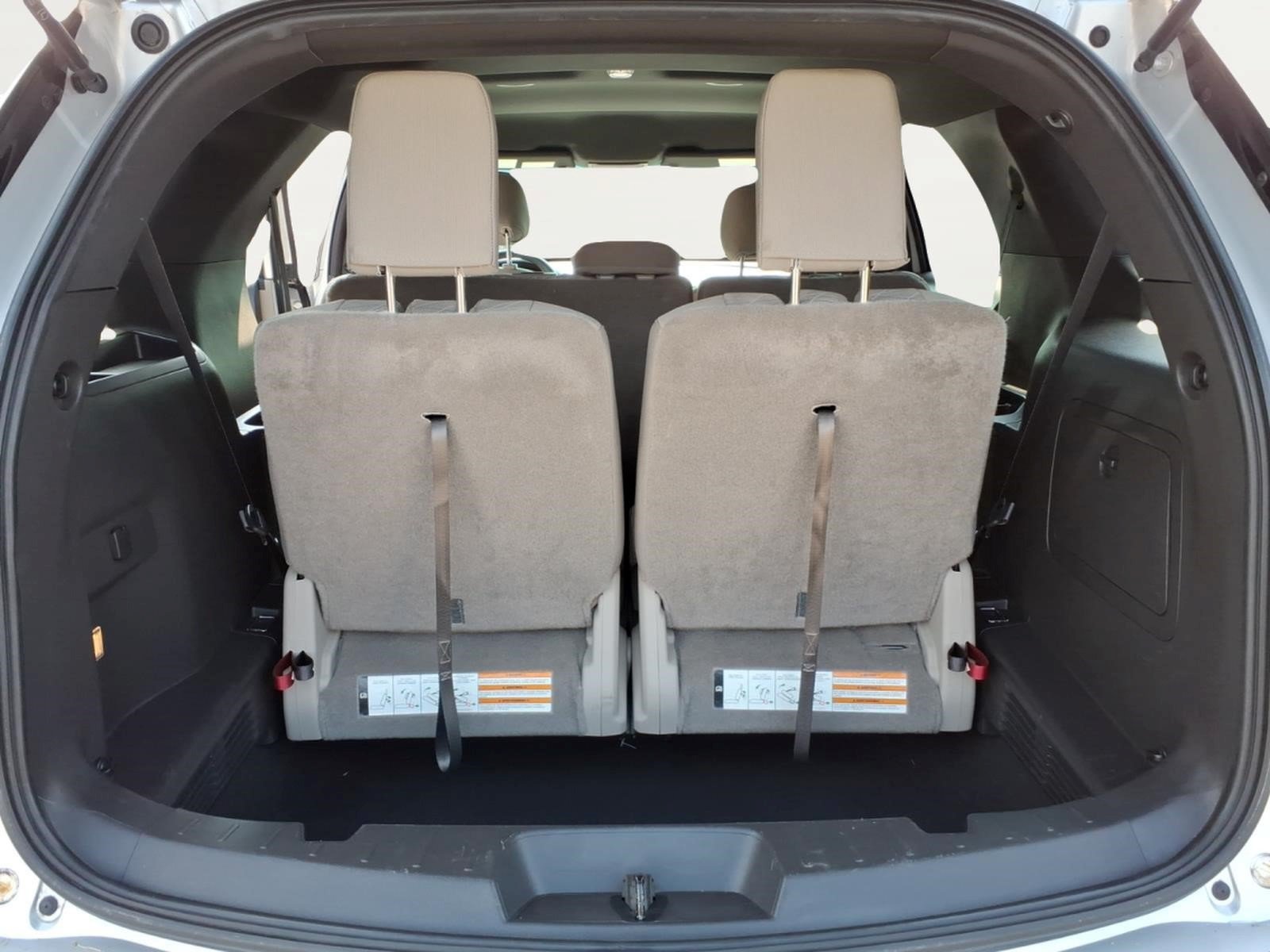 Used 2015 Ford Explorer FWD image 8