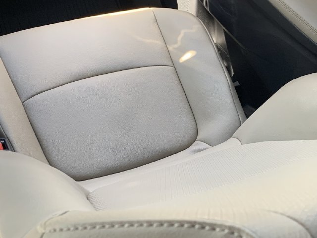 Certified 2024 Toyota Sienna XLE FWD image 33